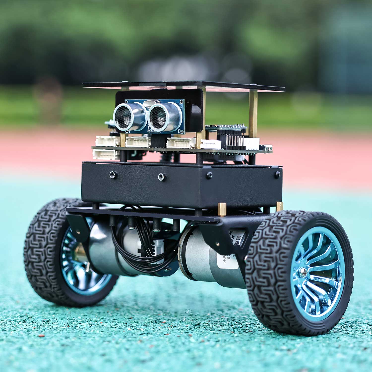Voiture robot auto-équilibrée STM32 (charge : 4 kg)