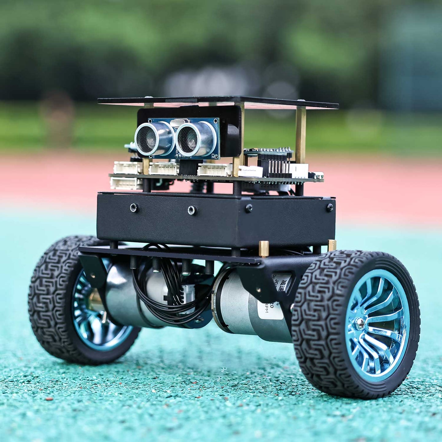 Voiture robot auto-équilibrée STM32 (charge : 4 kg)